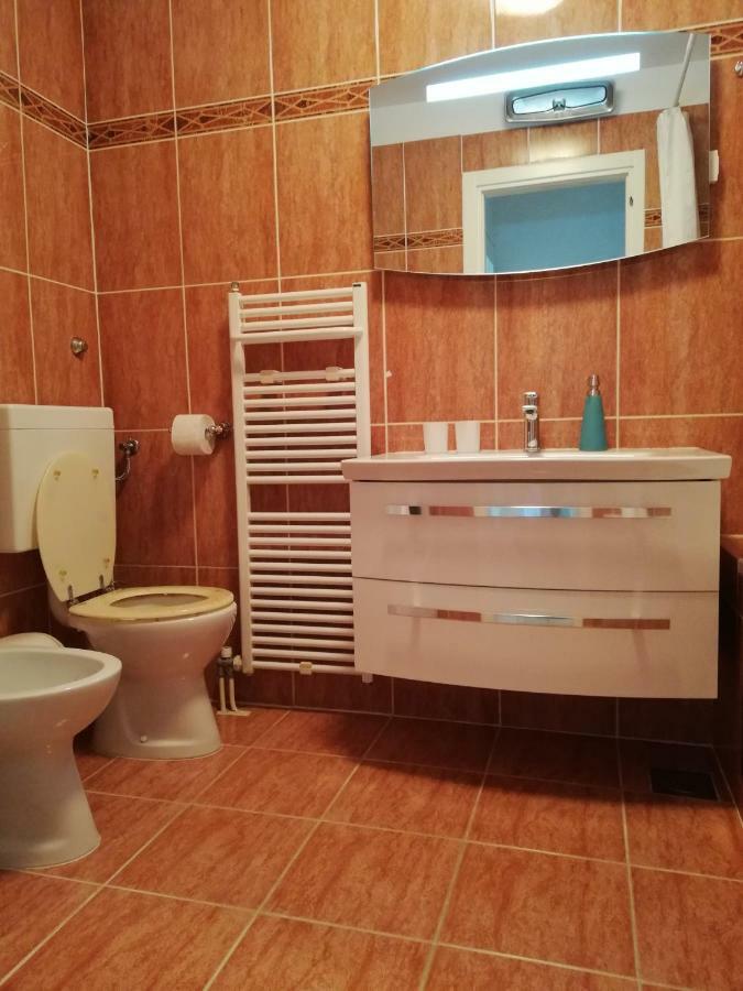 Sea View Apartment Reno W/Garage Split Luaran gambar