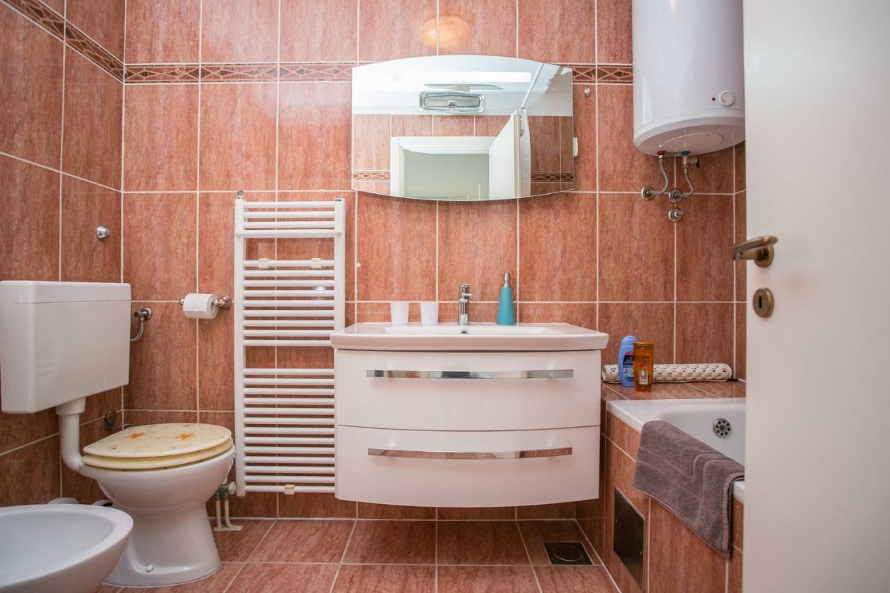 Sea View Apartment Reno W/Garage Split Luaran gambar